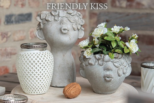 Friendly Kiss