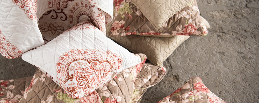 Clayre & Eef Großhändler für Schlafzimmer Textilien | B2B-Konditionen