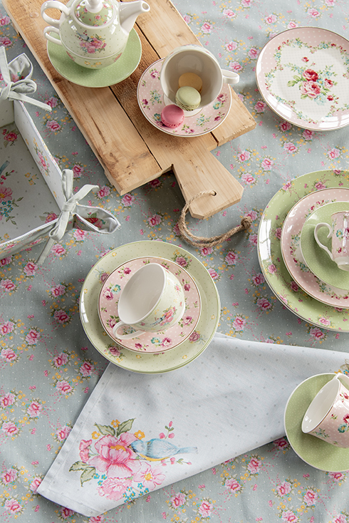 High tea set in mint green and light pink colors