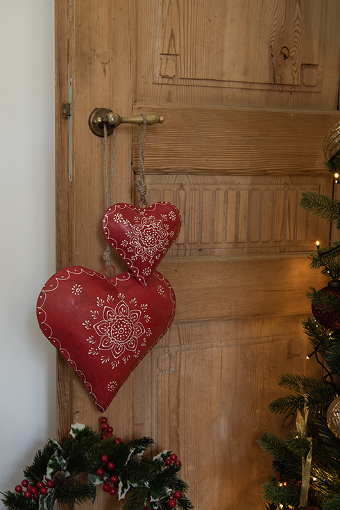 Two hearts on a door handle